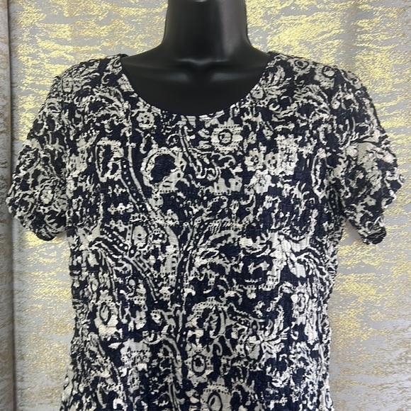 East 5th Navy Blue/White Scoop Neck Pull-over Short Sleeve Blouse Size L - Picture 4 of 13